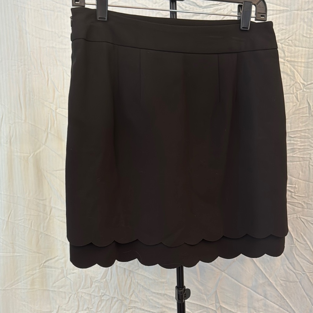 Black Scalloped Hem Loft Skirt - 6P